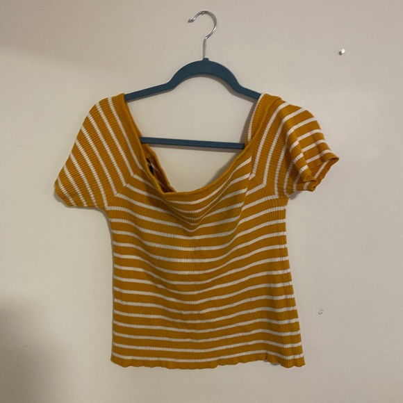 F21 OFF THE SHOULDER TOP - Picture 2 of 2